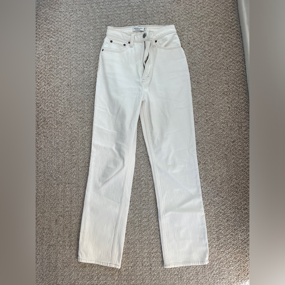 Abercrombie & Fitch High Rise Straight Jeans